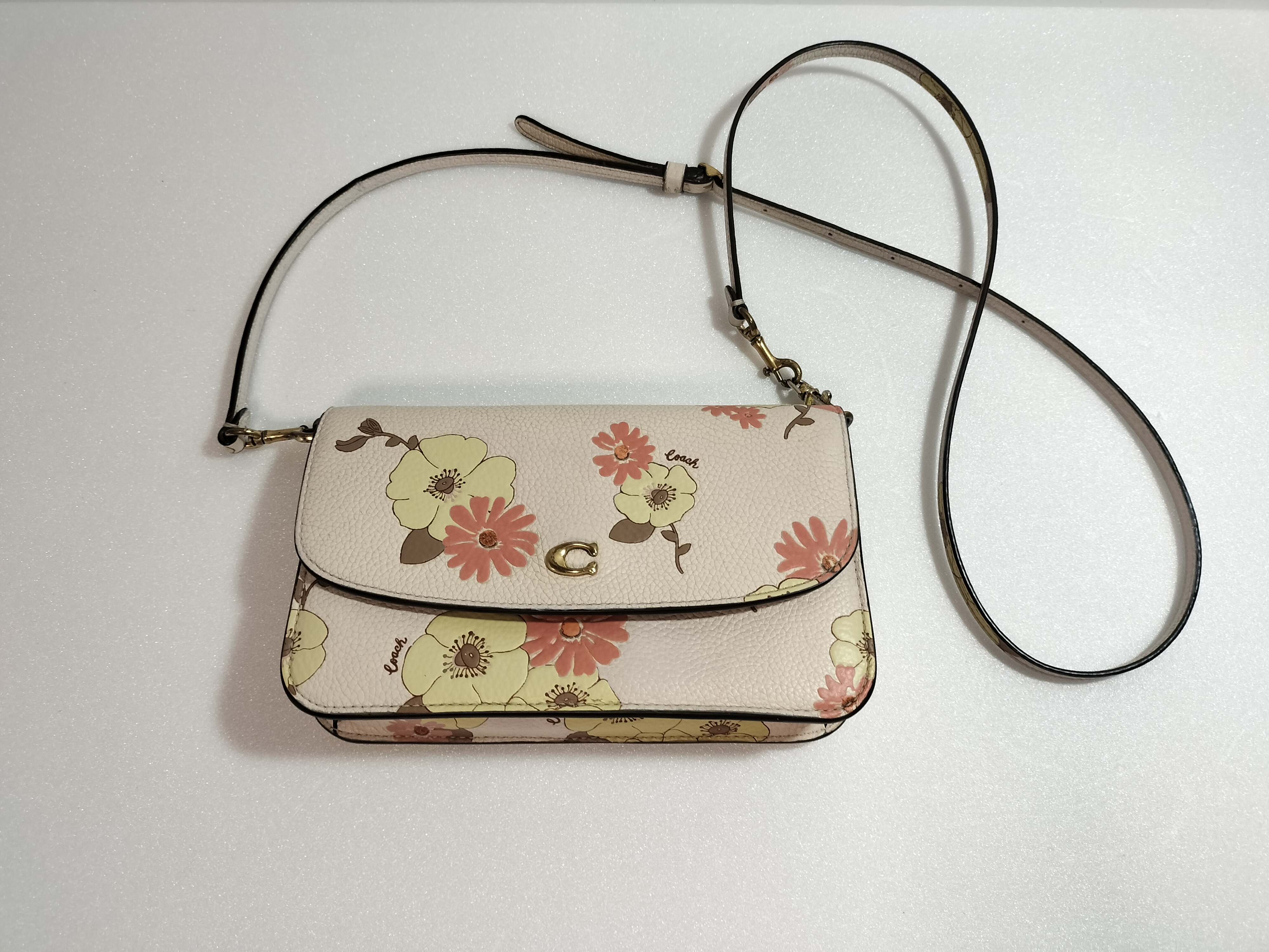 COACH　花柄クロスボディバッグ　擦れ傷修理　